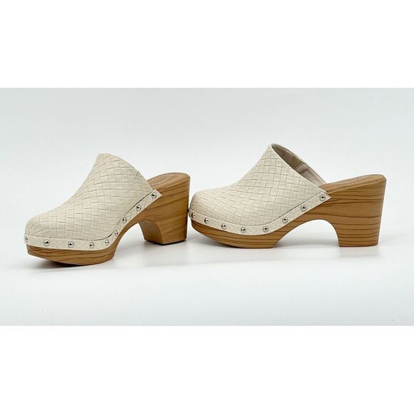 Atalina White  Leather Clog Women's Shoes Sz 8.5 W Crosshatch Pattern Comfy New! - Picture 3 of 8